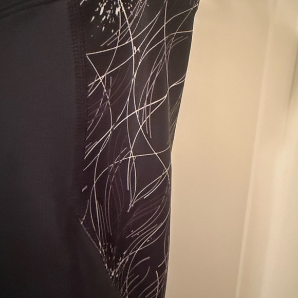 Pearl Izumi Black Patterned Bike Shorts - Picture 3 of 8